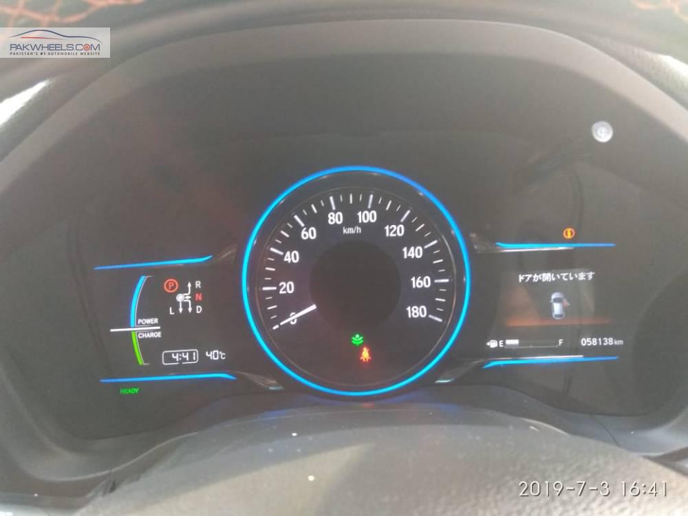 Honda Vezel 2015 for Sale in Lahore Honda Vezel 2015 for Sale in Lahore Image-11