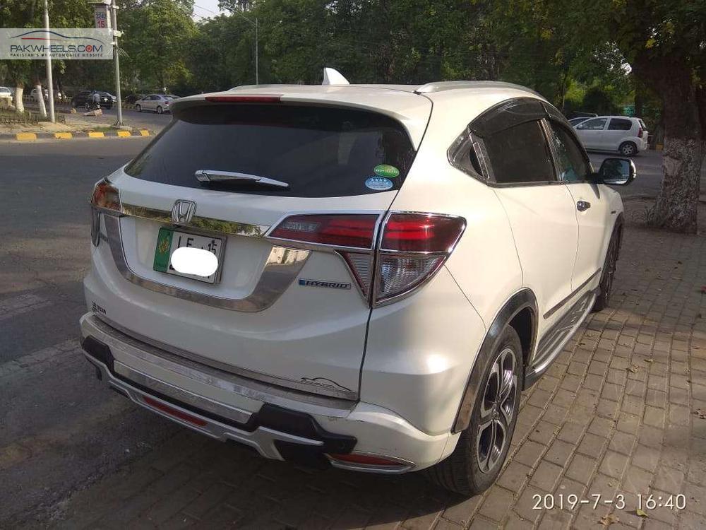 Honda Vezel 2015 for Sale in Lahore Honda Vezel 2015 for Sale in Lahore Image-4