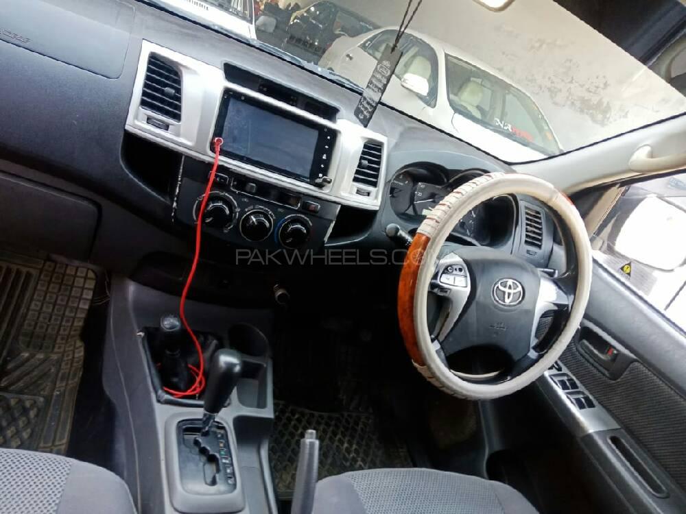 Toyota Hilux 2012 for Sale in Multan Image-1