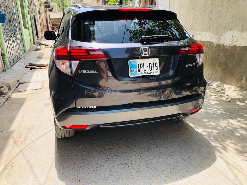 Honda Vezel 2013 for Sale in Peshawar Honda Vezel 2013 for Sale in Peshawar Image-3