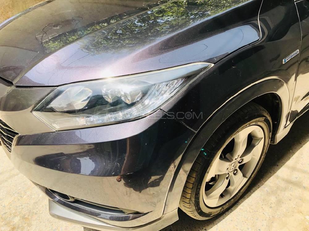 Honda Vezel 2013 for Sale in Peshawar Honda Vezel 2013 for Sale in Peshawar Image-2