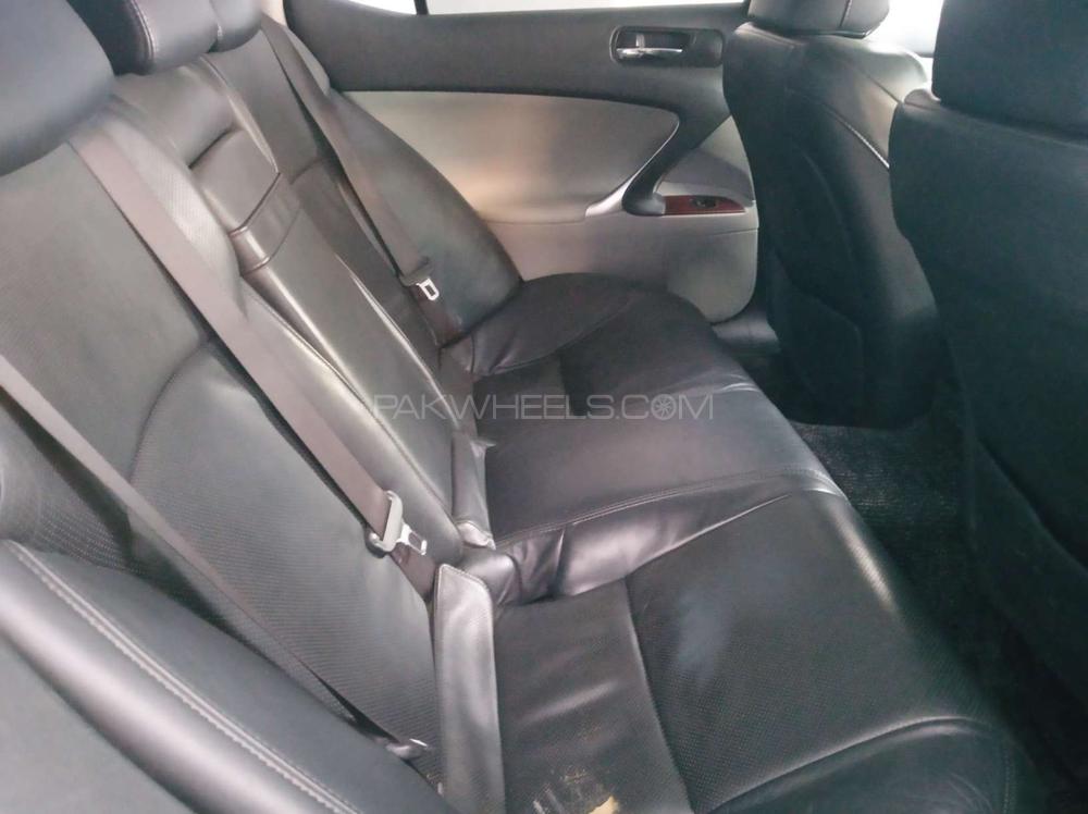 Lexus IS 2005 for Sale in Karachi Lexus IS 2005 for Sale in Karachi Image-11