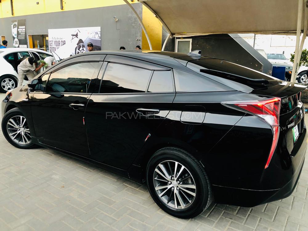 Toyota Prius 2016 for Sale in Lahore Toyota Prius 2016 for Sale in Lahore Image-8