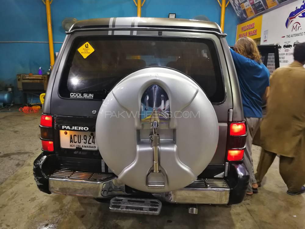 Mitsubishi Pajero 1992 for Sale in Lahore Mitsubishi Pajero 1992 for Sale in Lahore Image-4