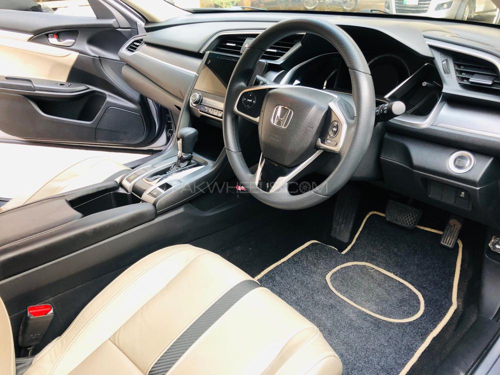 Honda Civic 2018 for Sale in Multan Honda Civic 2018 for Sale in Multan Image-10