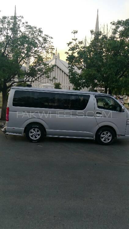 Toyota Hiace 2010 for Sale in Mirpur A.K. Image-1