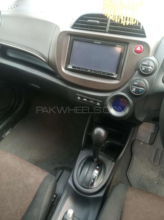 Honda Fit 2014 for Sale in Gujranwala Honda Fit 2014 for Sale in Gujranwala Image-12