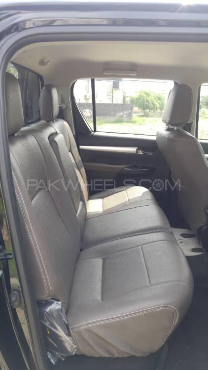 Toyota Hilux 2019 for Sale in Lahore Toyota Hilux 2019 for Sale in Lahore Image-8