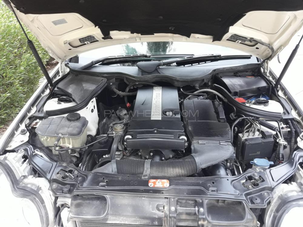 Mercedes Benz C Class 2004 for Sale in Peshawar Mercedes Benz C Class 2004 for Sale in Peshawar Image-2