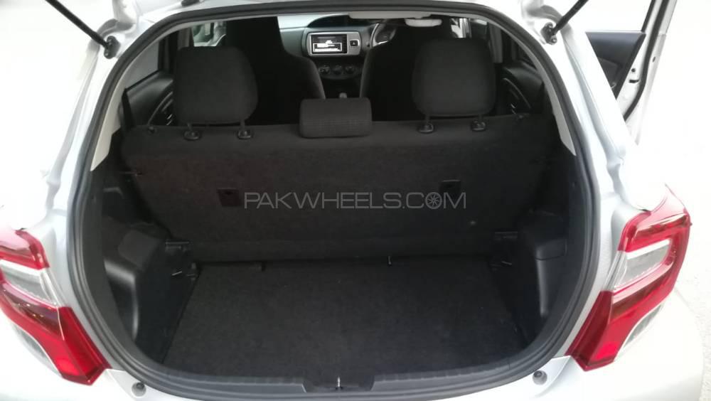 Toyota Vitz 2015 for Sale in Lahore Toyota Vitz 2015 for Sale in Lahore Image-4