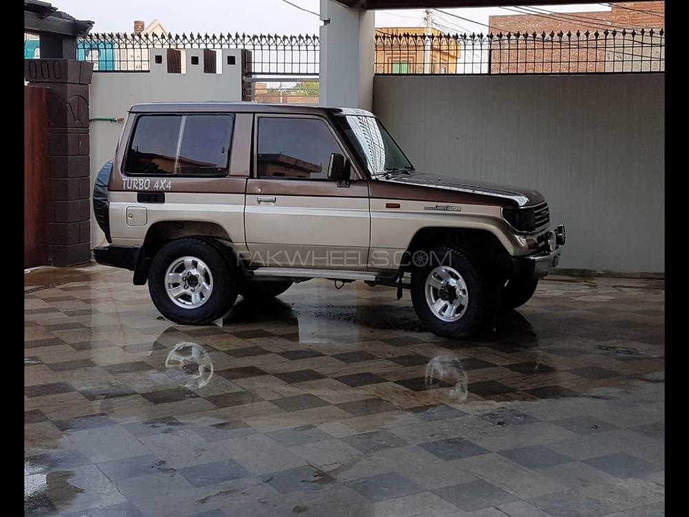 Toyota Land Cruiser 1990 for Sale in Gujranwala Image-1