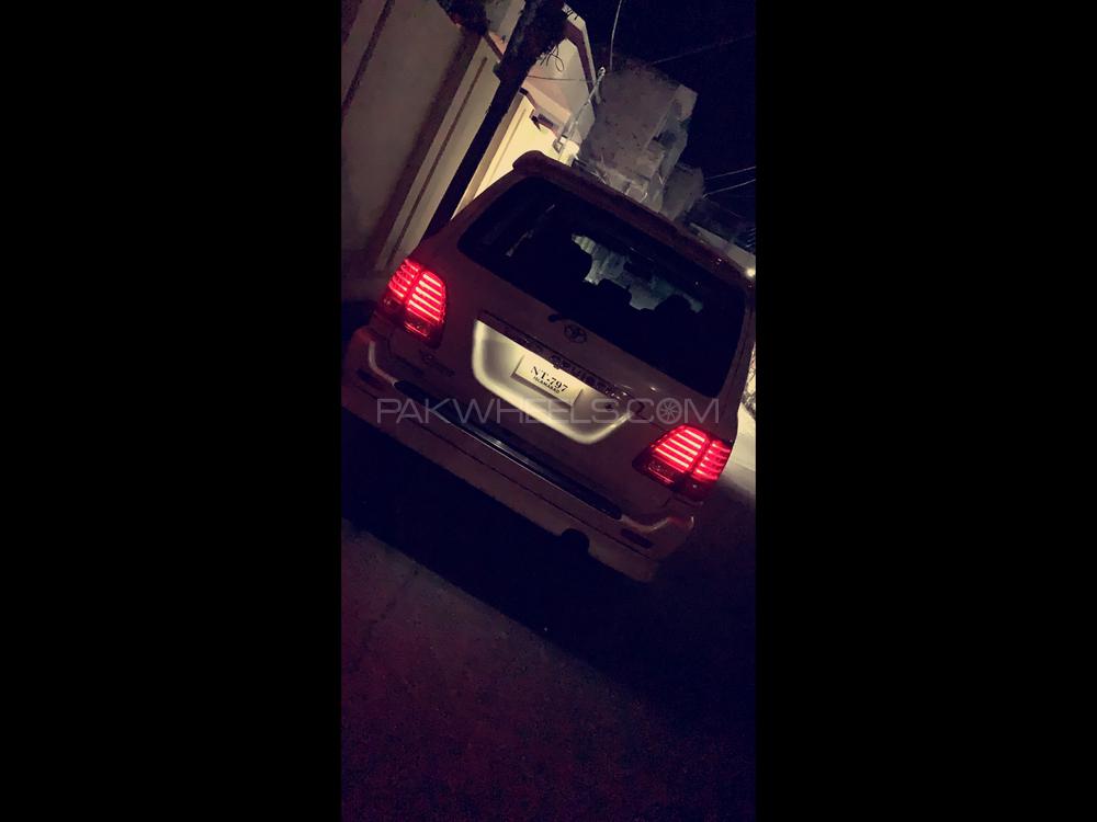 ٹویوٹا لینڈ کروزر 2006 for Sale in گجرات ٹویوٹا لینڈ کروزر 2006 for Sale in گجرات Image-3