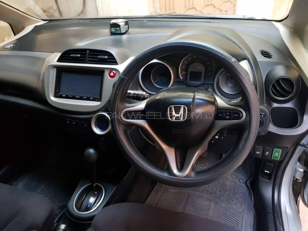 Honda Fit 2011 for Sale in Peshawar Image-1