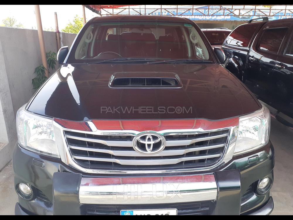 Toyota Hilux 2014 for Sale in Kharian Image-1