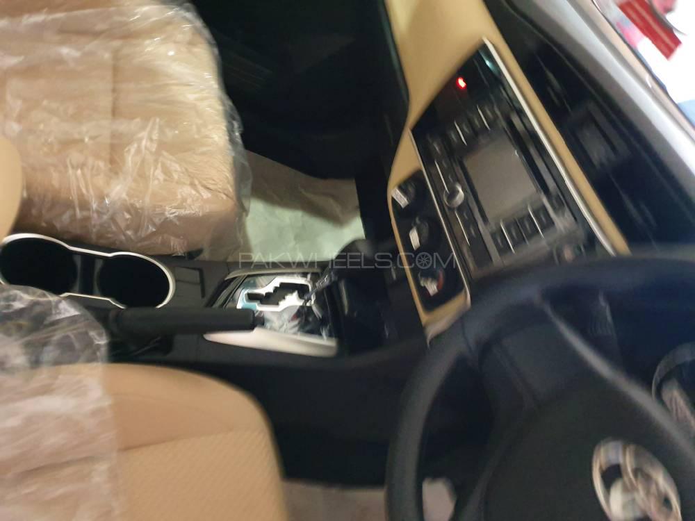Toyota Corolla 2019 for Sale in Peshawar Toyota Corolla 2019 for Sale in Peshawar Image-9