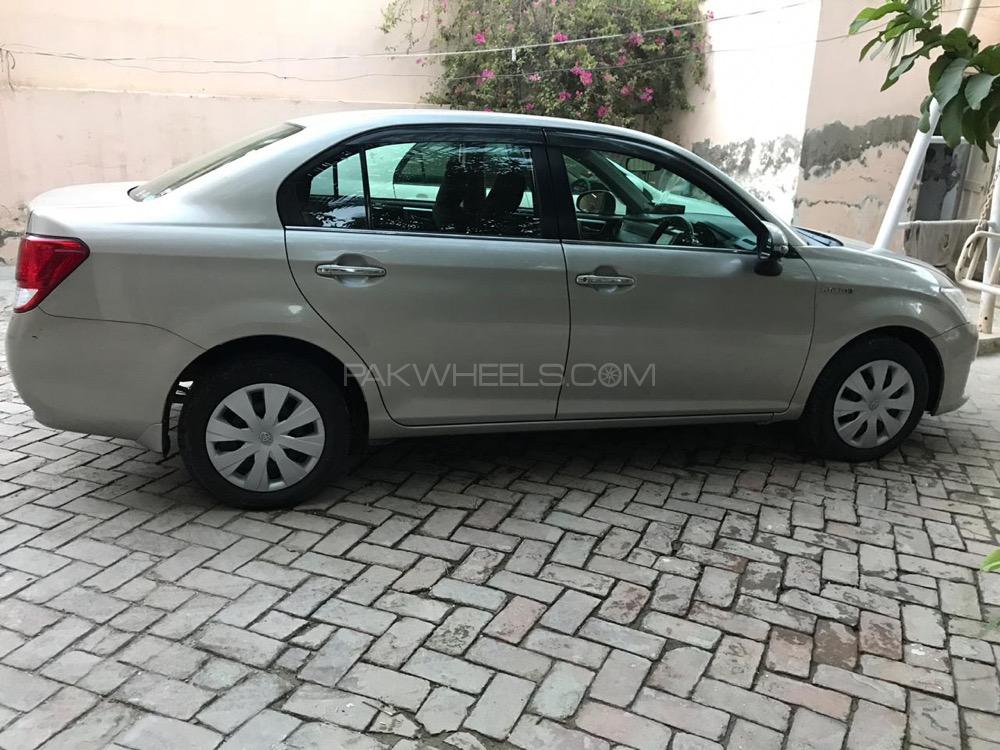 Toyota Corolla Axio 2013 for Sale in D.G.Khan Image-1