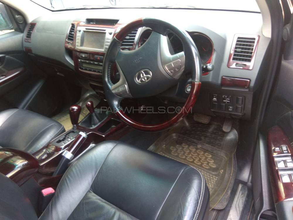 Toyota Hilux 2014 for Sale in Karachi Toyota Hilux 2014 for Sale in Karachi Image-3