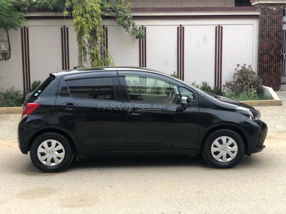 Toyota Vitz 2015 for Sale in Karachi Toyota Vitz 2015 for Sale in Karachi Image-3