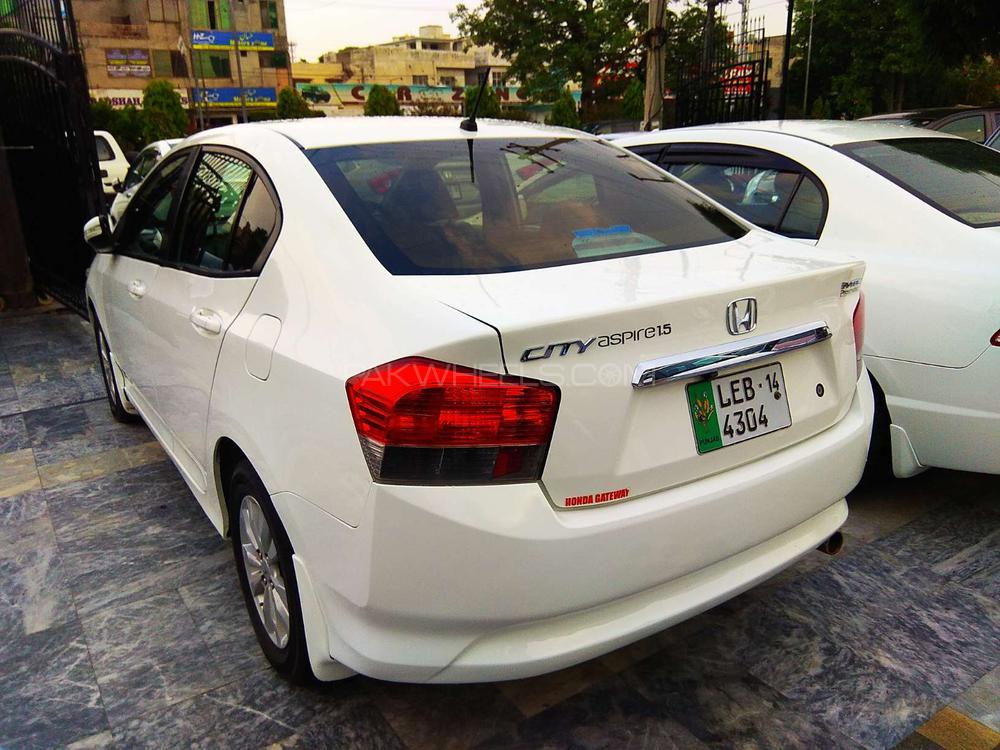 Honda City 2014 for Sale in Lahore Honda City 2014 for Sale in Lahore Image-9