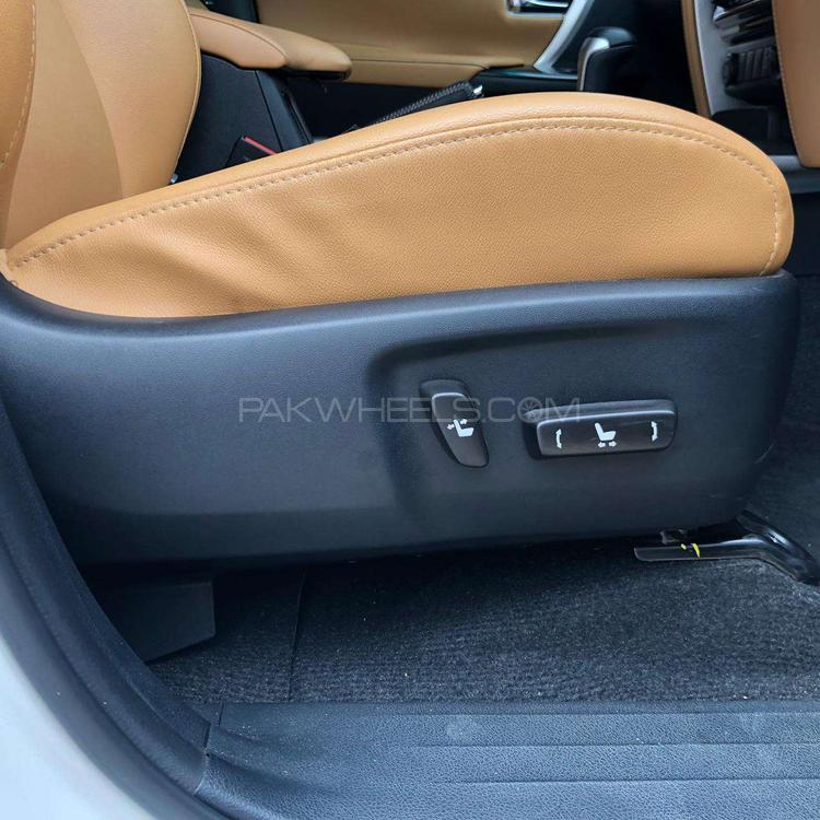 Toyota Fortuner 2019 for Sale in Karachi Toyota Fortuner 2019 for Sale in Karachi Image-4