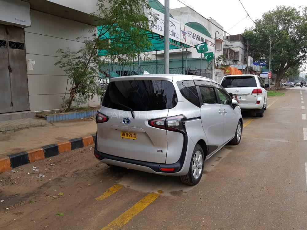 Toyota Sienta 2015 for Sale in Karachi Toyota Sienta 2015 for Sale in Karachi Image-6
