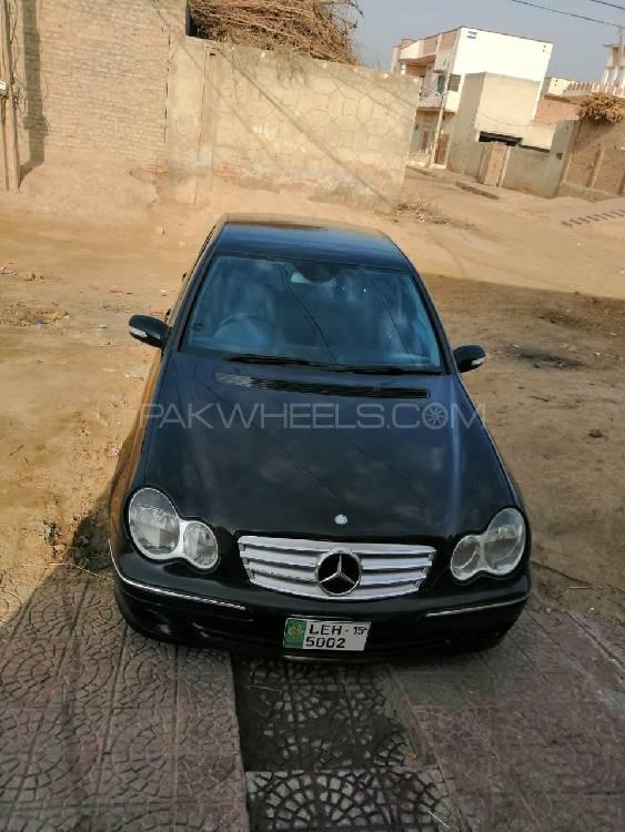 Mercedes Benz C Class 2006 for Sale in Sahiwal Image-1