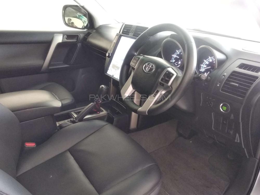 Toyota Prado 2010 for Sale in Lahore Toyota Prado 2010 for Sale in Lahore Image-10