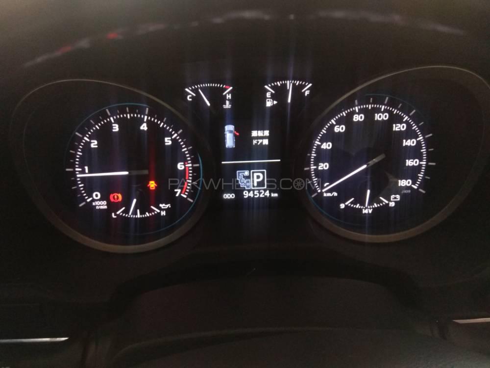 Toyota Land Cruiser 2012 for Sale in Karachi Toyota Land Cruiser 2012 for Sale in Karachi Image-4