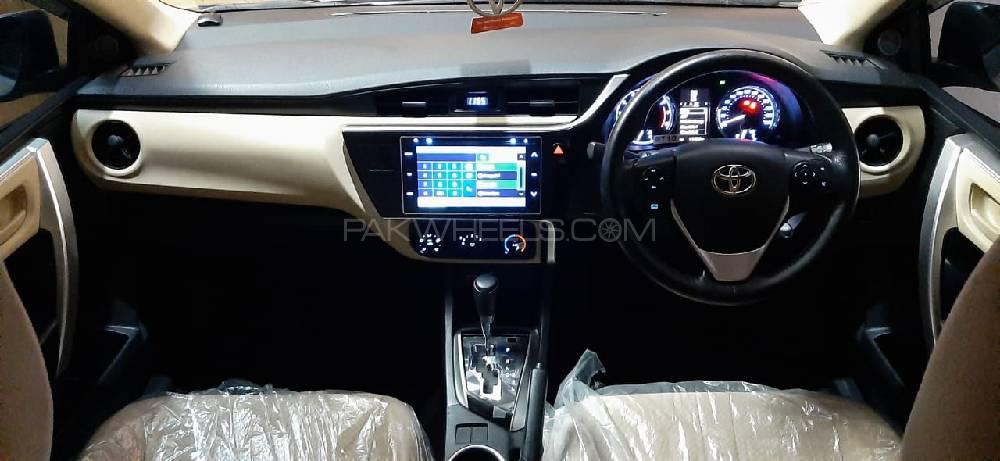 Toyota Corolla 2018 for Sale in Peshawar Toyota Corolla 2018 for Sale in Peshawar Image-8