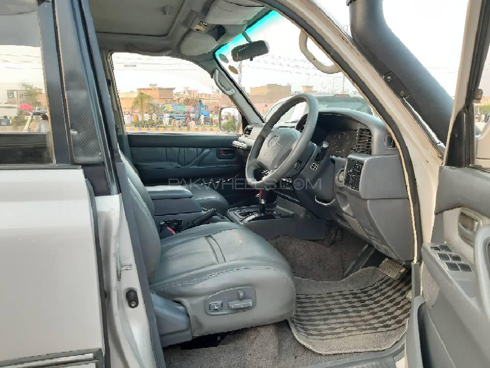 Toyota Land Cruiser 1995 for Sale in Peshawar Toyota Land Cruiser 1995 for Sale in Peshawar Image-11