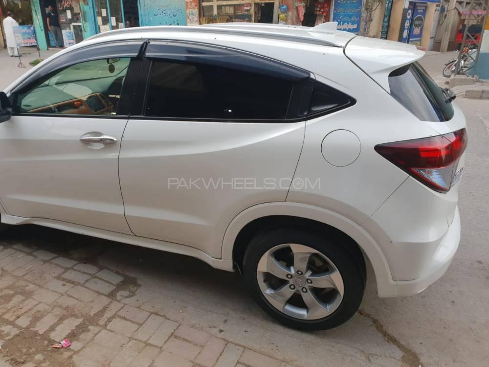 Honda Vezel 2014 for Sale in Gujrat Honda Vezel 2014 for Sale in Gujrat Image-3