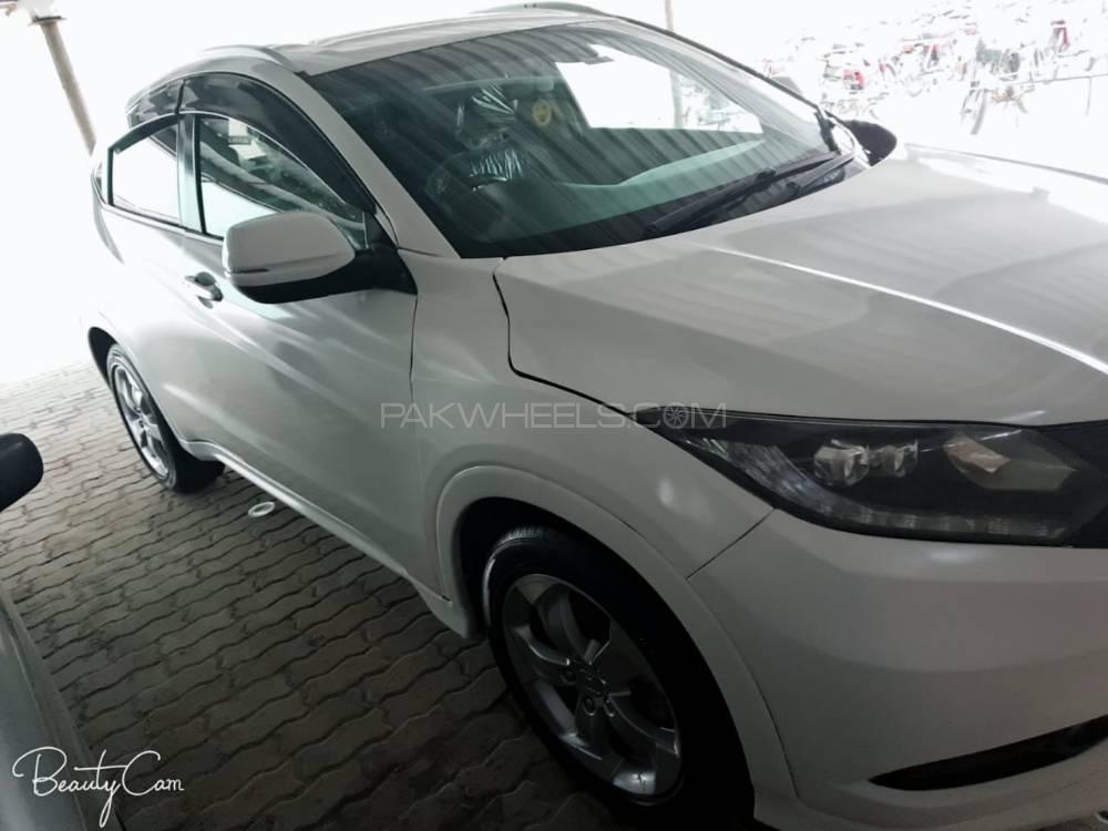 Honda Vezel 2014 for Sale in Gujrat Honda Vezel 2014 for Sale in Gujrat Image-4