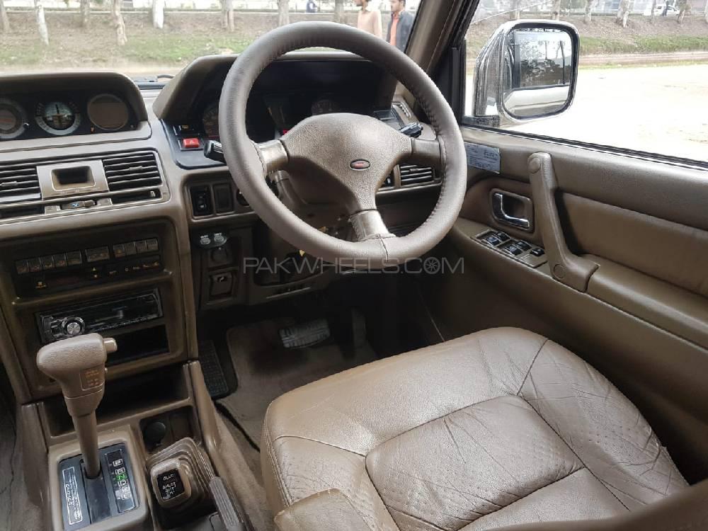 مٹسوبیشی پجیرو 1992 for Sale in لاہور مٹسوبیشی پجیرو 1992 for Sale in لاہور Image-5