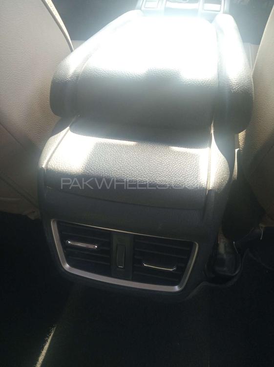 Honda Civic 2018 for Sale in Gujranwala Honda Civic 2018 for Sale in Gujranwala Image-14