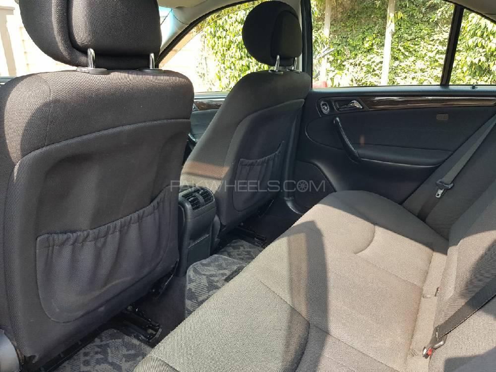 Mercedes Benz C Class 2007 for Sale in Lahore Mercedes Benz C Class 2007 for Sale in Lahore Image-2