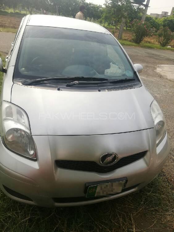 Toyota Vitz 2007 for Sale in Lahore Image-1