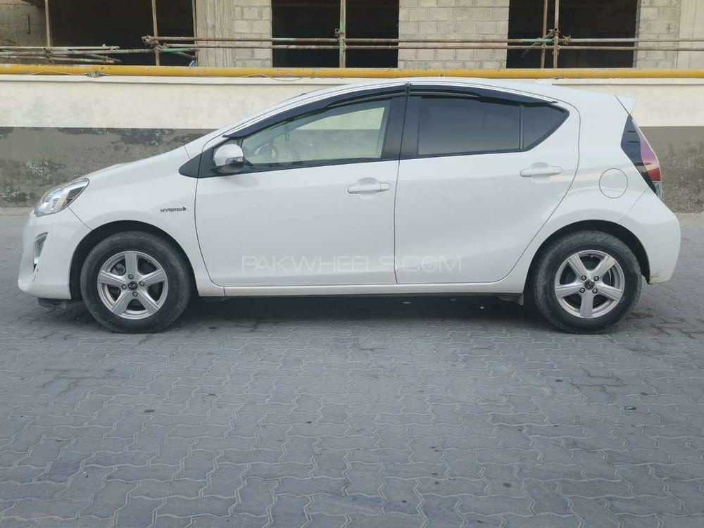 Toyota Aqua 2016 for Sale in Rawalpindi Toyota Aqua 2016 for Sale in Rawalpindi Image-3