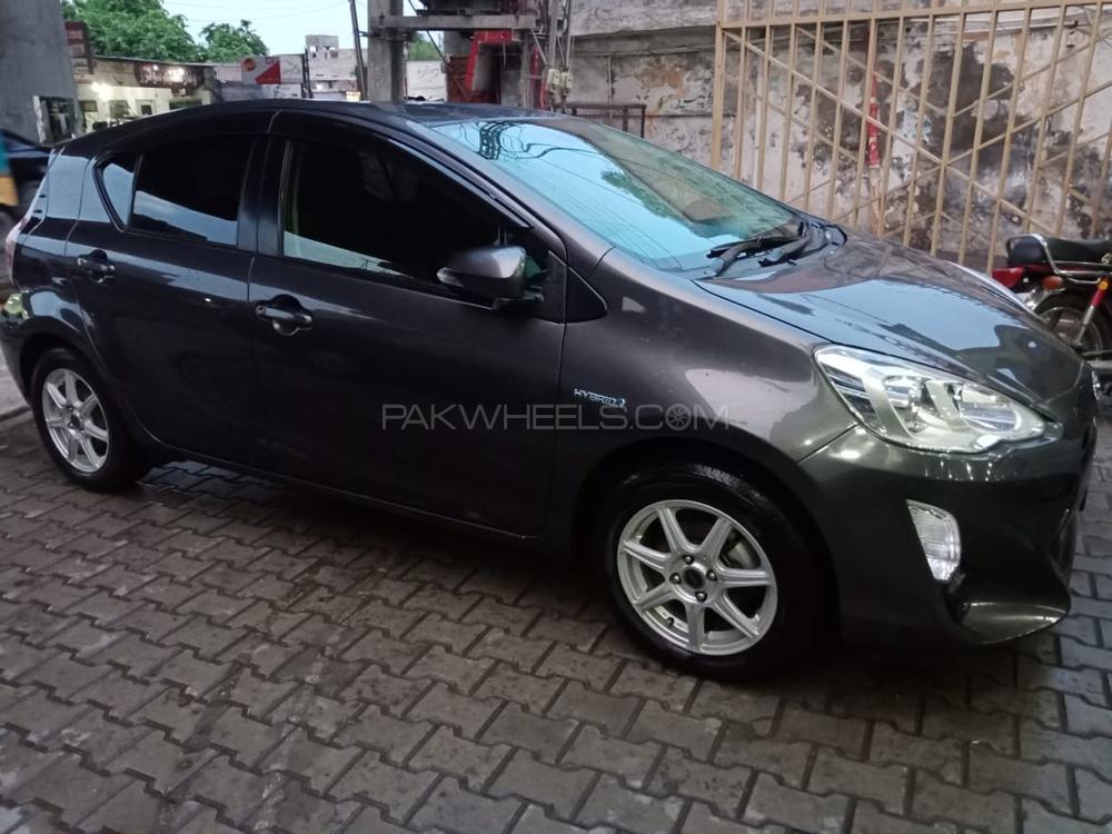 Toyota Aqua 2015 for Sale in Multan Toyota Aqua 2015 for Sale in Multan Image-2