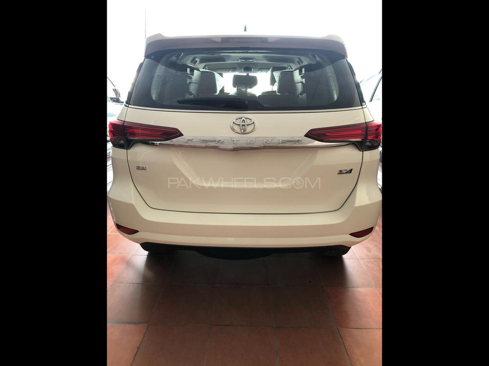 Toyota Fortuner 2018 for Sale in Multan Toyota Fortuner 2018 for Sale in Multan Image-2
