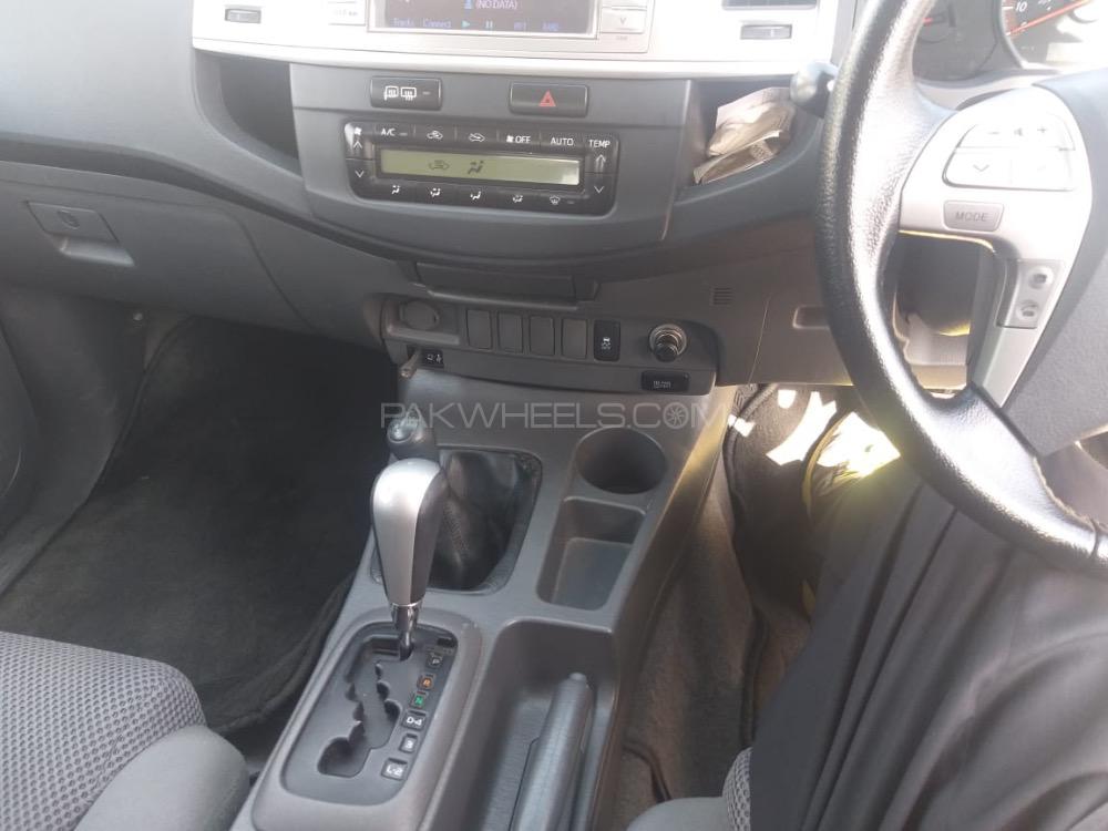ٹویوٹا ہائیلکس 2012 for Sale in ملتان ٹویوٹا ہائیلکس 2012 for Sale in ملتان Image-3