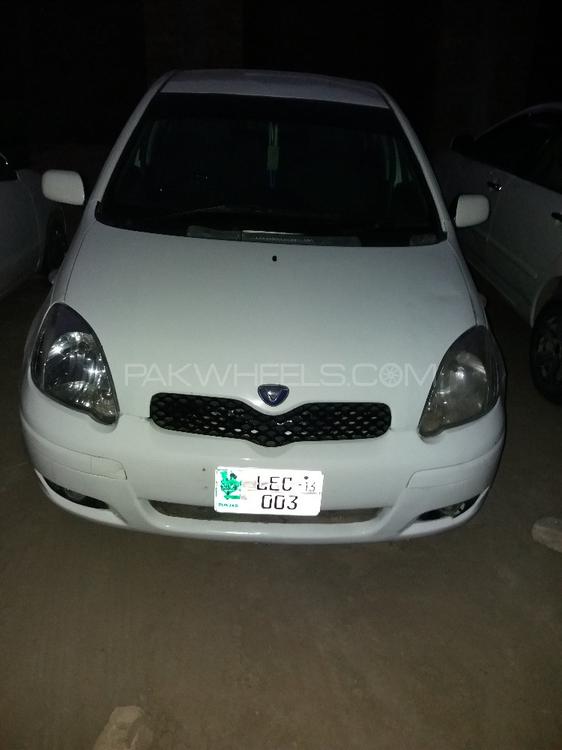 Toyota Vitz 2004 for Sale in Bannu Image-1