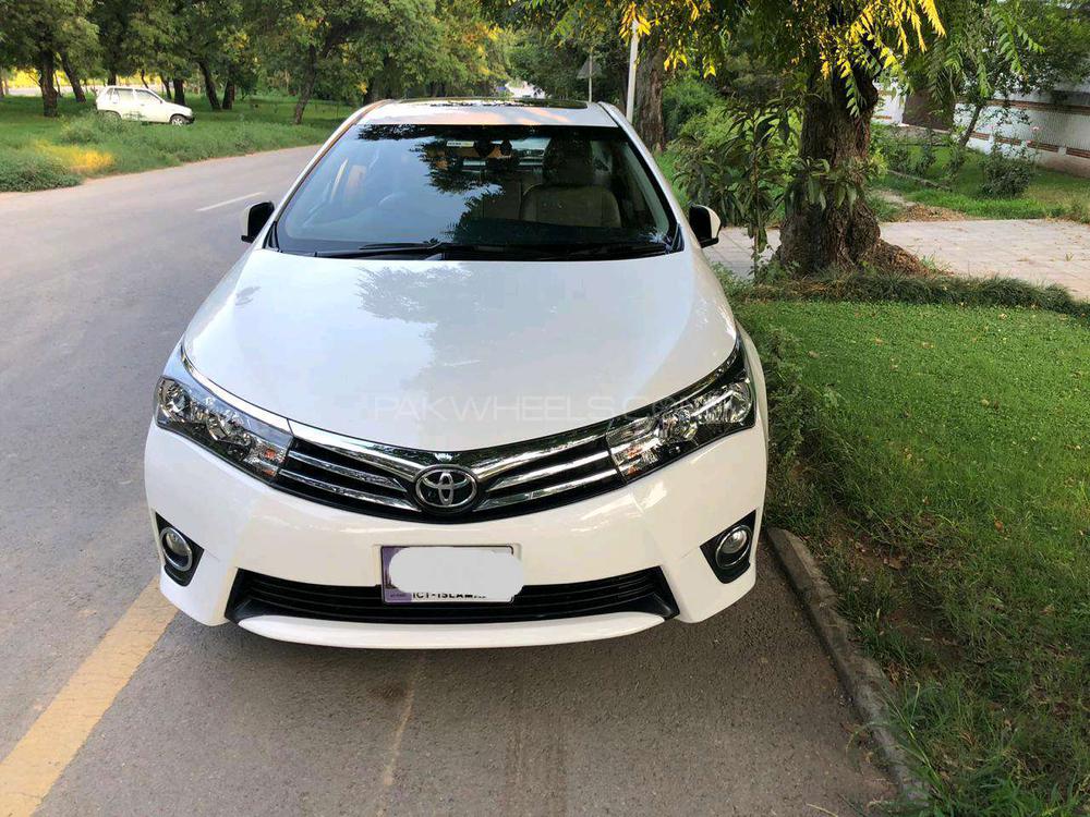Toyota Corolla 2017 for Sale in Islamabad Image-1