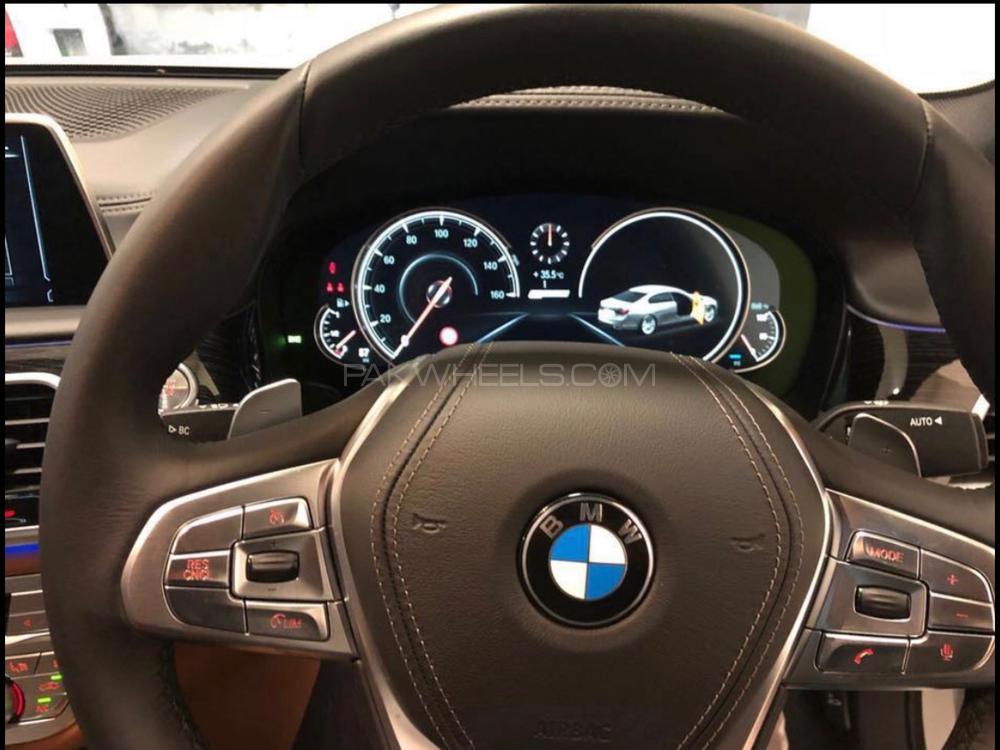 BMW 7 Series 2017 for Sale in Faisalabad BMW 7 Series 2017 for Sale in Faisalabad Image-4