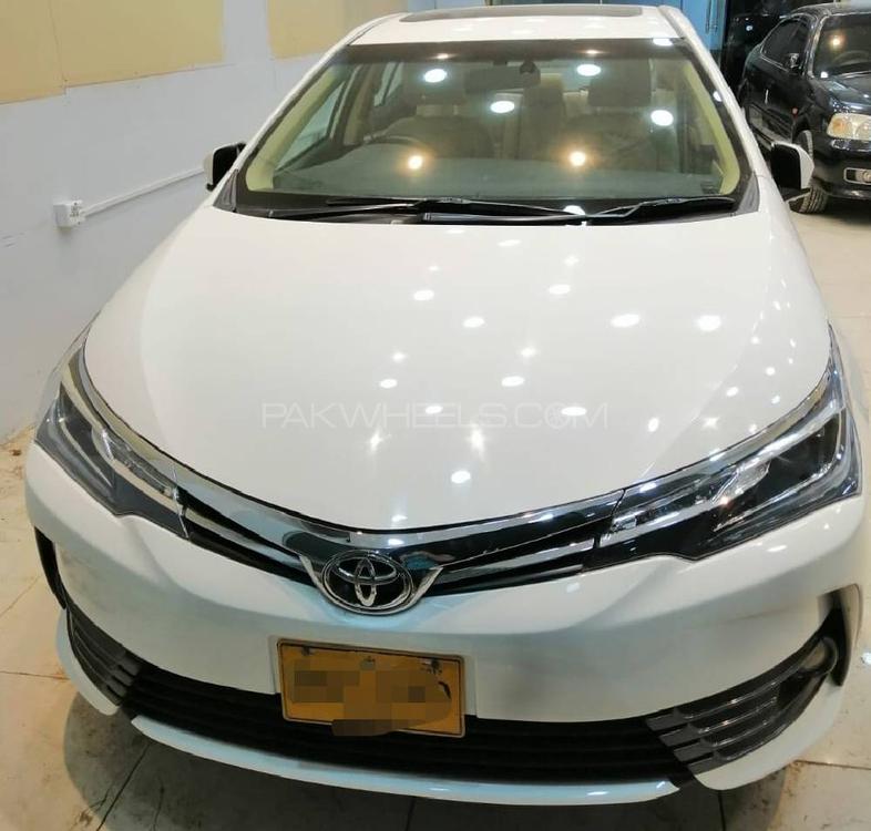 Toyota Corolla 2017 for Sale in Karachi Image-1