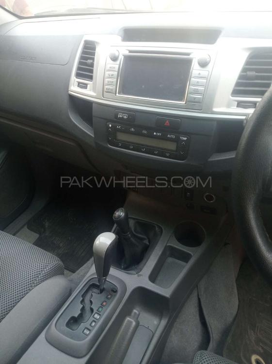 ٹویوٹا ہائیلکس 2012 for Sale in گجرانوالہ ٹویوٹا ہائیلکس 2012 for Sale in گجرانوالہ Image-9