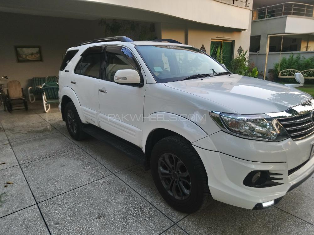 Toyota Fortuner 2016 for Sale in Rawalpindi Toyota Fortuner 2016 for Sale in Rawalpindi Image-2