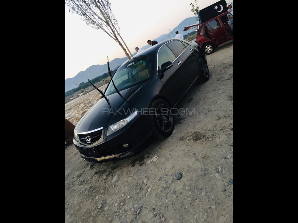 Honda Accord 2004 for Sale in Swat Image-1