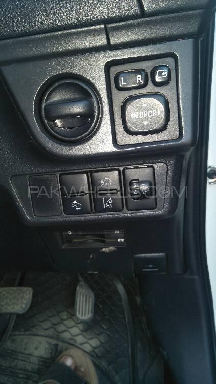 Toyota Corolla Axio 2015 for Sale in Peshawar Toyota Corolla Axio 2015 for Sale in Peshawar Image-9
