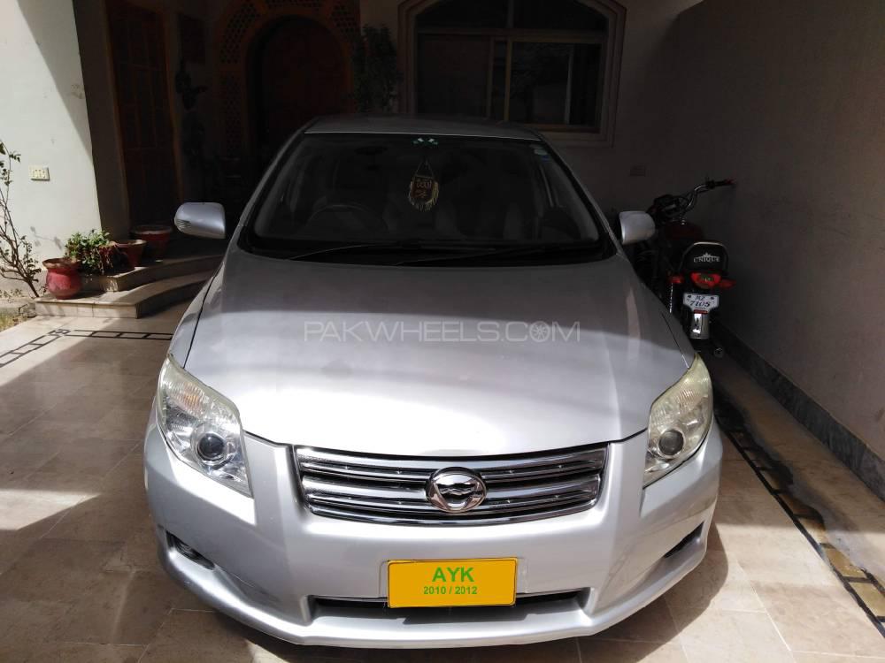 Toyota Corolla Axio 2010 for Sale in Quetta Image-1