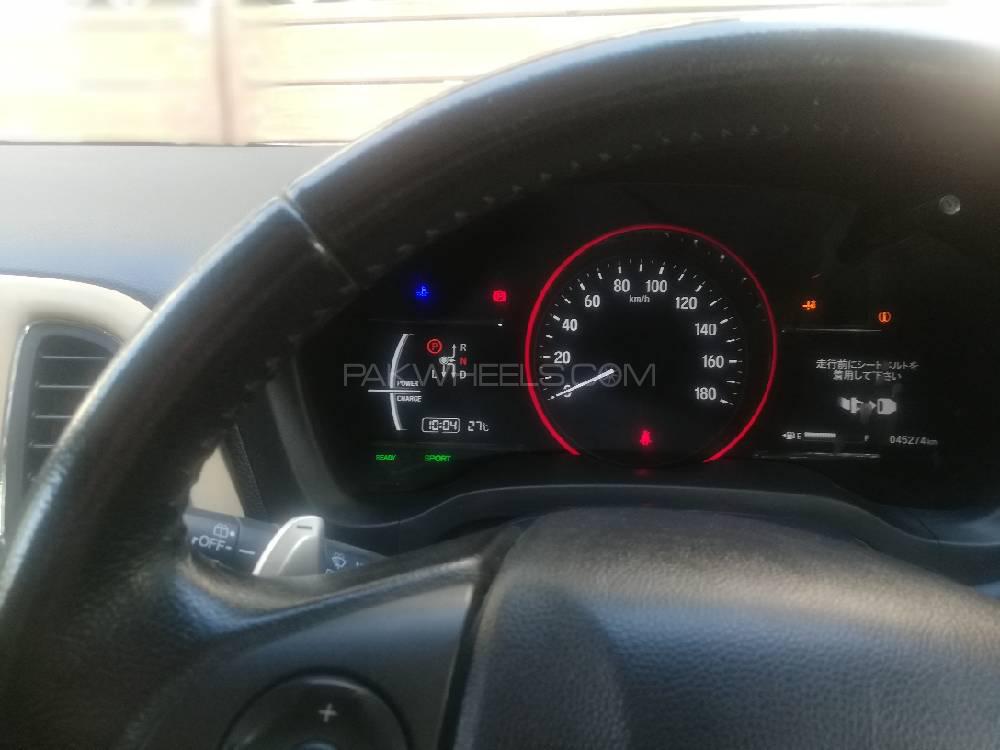Honda Vezel 2016 for Sale in Islamabad Honda Vezel 2016 for Sale in Islamabad Image-2